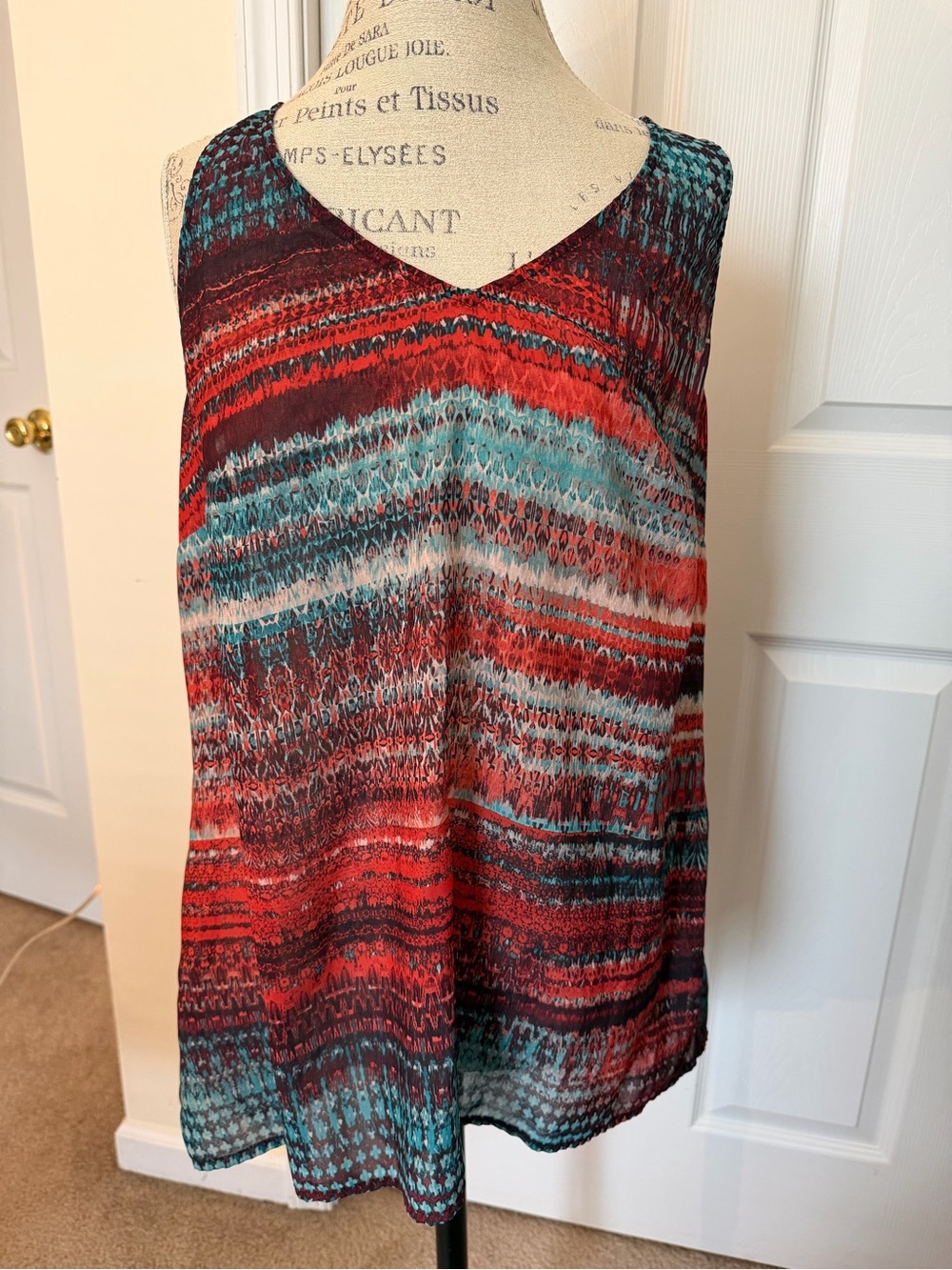 Maurices Sleeveless V-Neck Printed Tank Top — Red & Teal